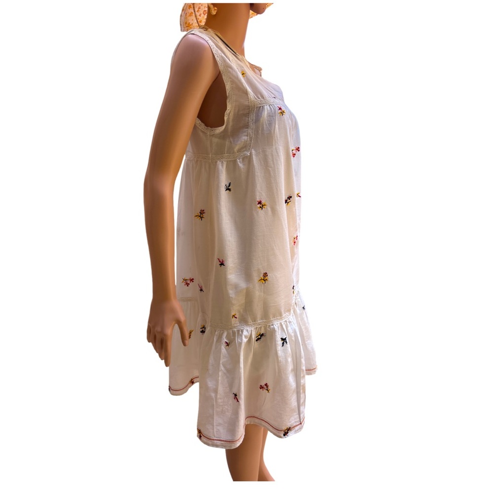 MaxStudio White Floral Embroidered Tiered Dress Small NWT - Picture 4 of 9